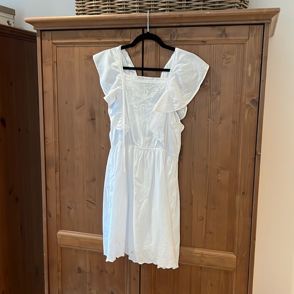 Super cute new white embroidered flutter sleeves dress
